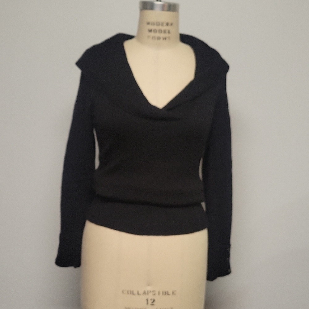White House Black Market V-Neck Sweater in Black, Size S